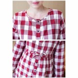 Váy bầu kẻ caro đỏ buộc bụng