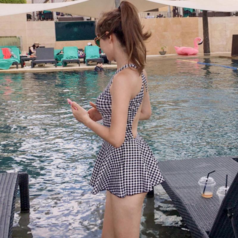 Nơi bán Váy đi biển xinh xắn