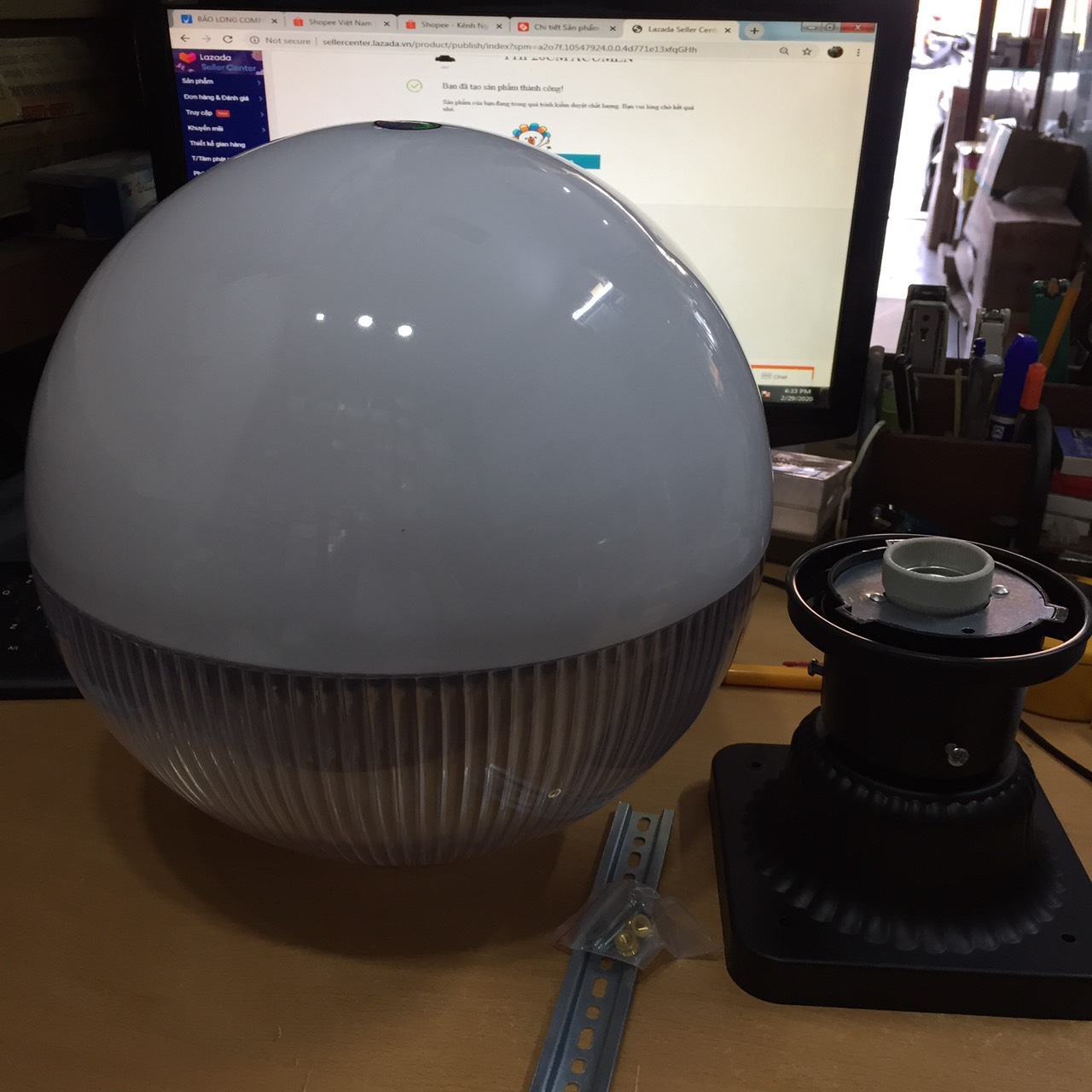 [HCM]ĐÈN TRỤ CỔNG NGOÀI TRỜI TRÒN PHI 25CM30CM ACUMEN