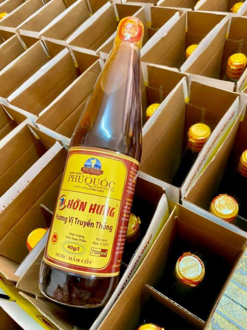 ( hộp 6 chai 200ml) nước mắm Phú Quốc Hớn Hưng 40 độ đạm rất ngon