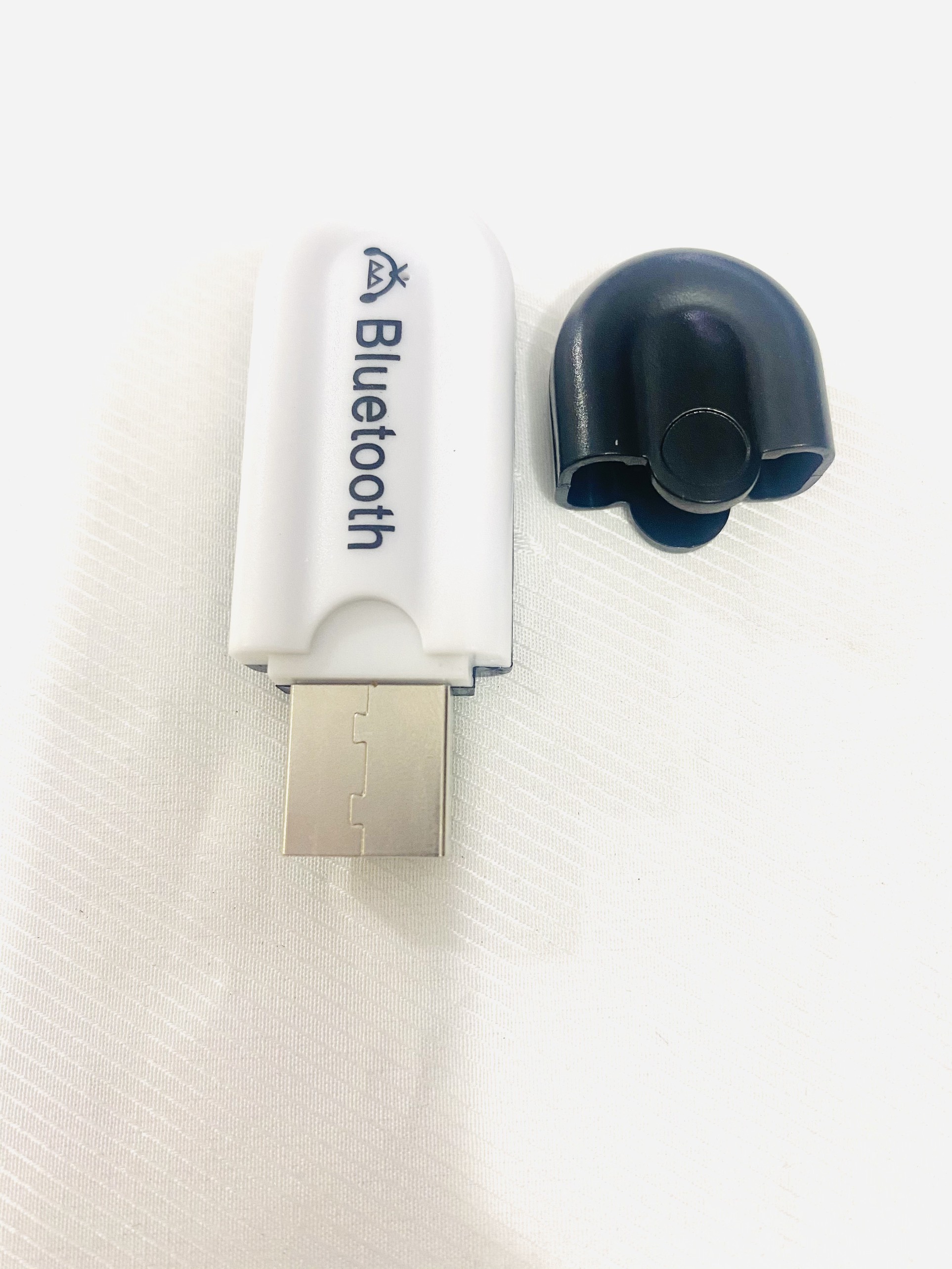 USB bluetooth HJX-001  âm thanh ra cổng USB và 3,5ly
