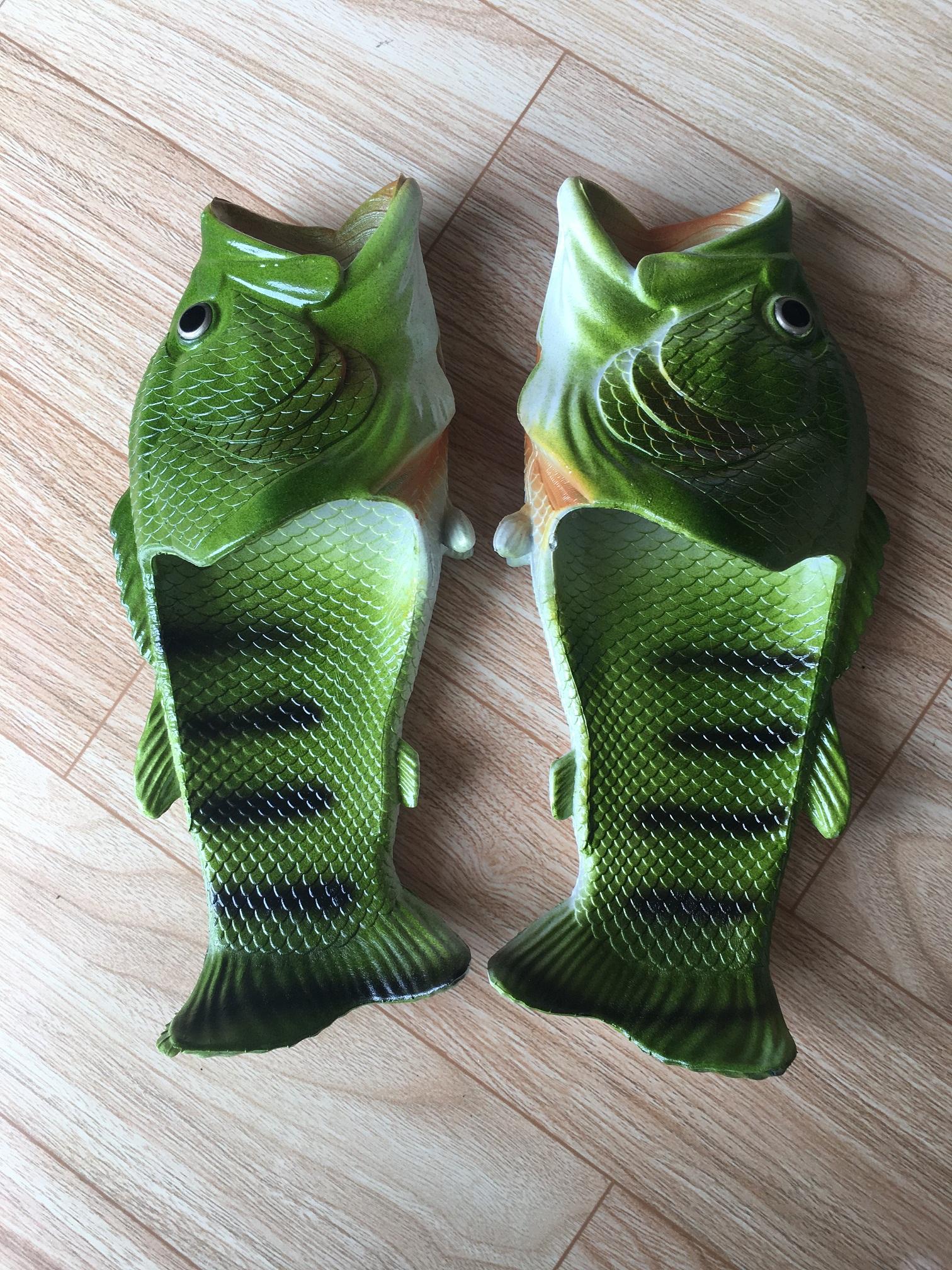 Dép Cá Chép Màu Xanh Lá Cây Nhựa Dẻo Chất Lượng Cao có size 32 - 45