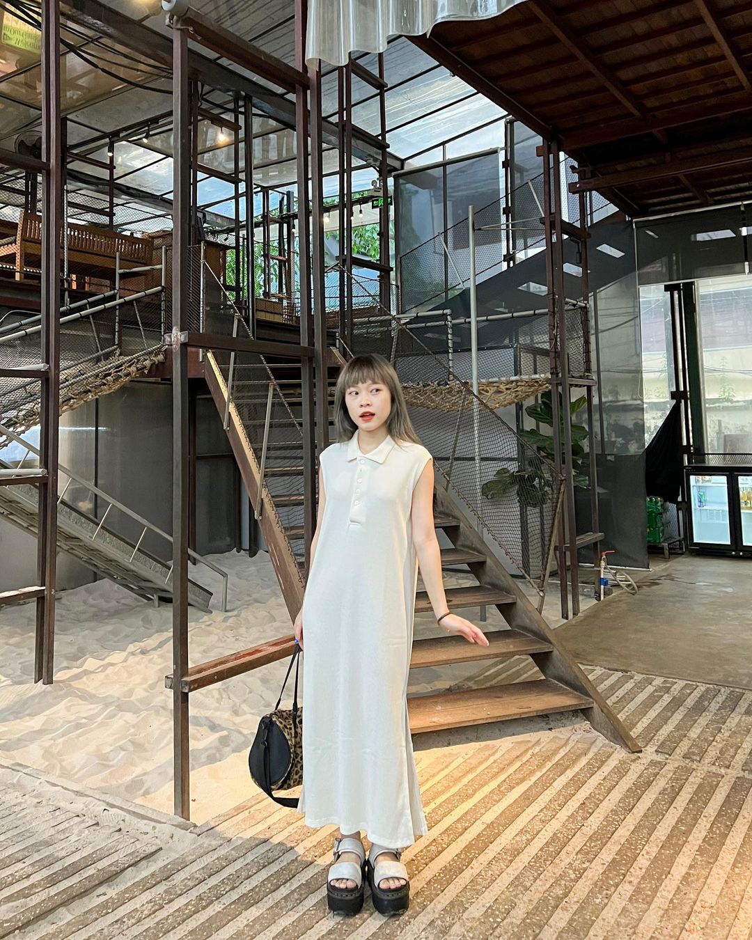 Regina Dress - Đầm suông basic xẻ tà - Remmus.vn