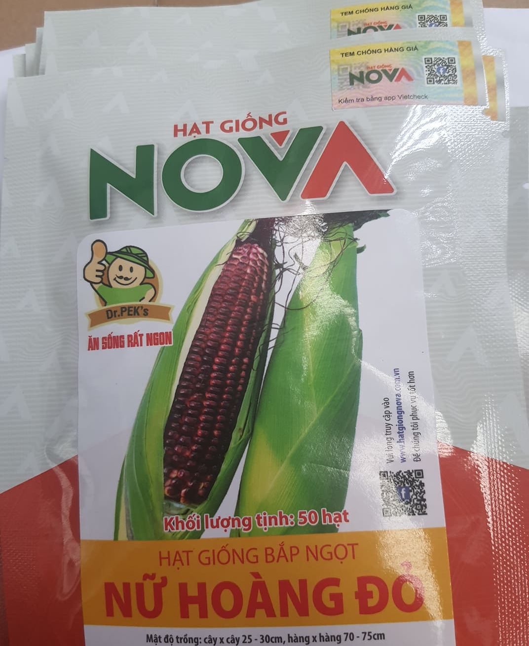 "gói 50 hạt " hạt giống bắp nữ hoàng đỏ