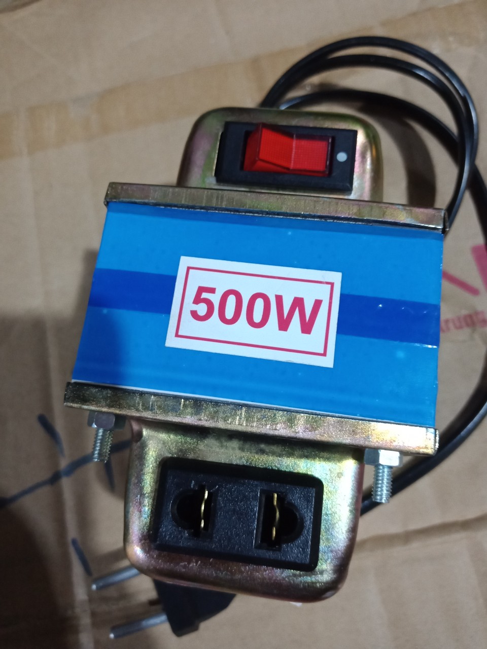 [HCM]Biến áp đổi điện 220v-110v. 500W