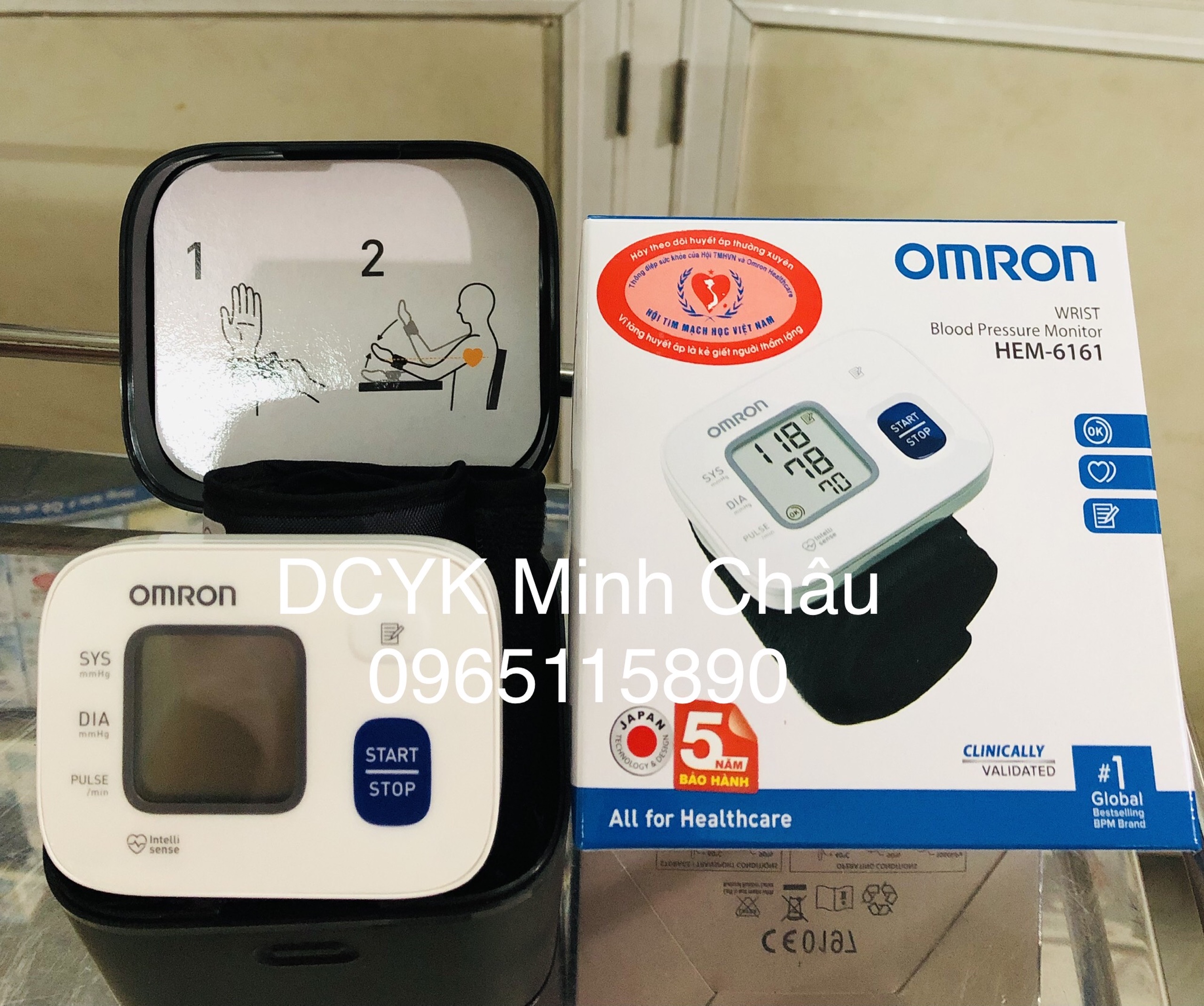 Máy đo huyết áp cổ tay Omron Hem 6161