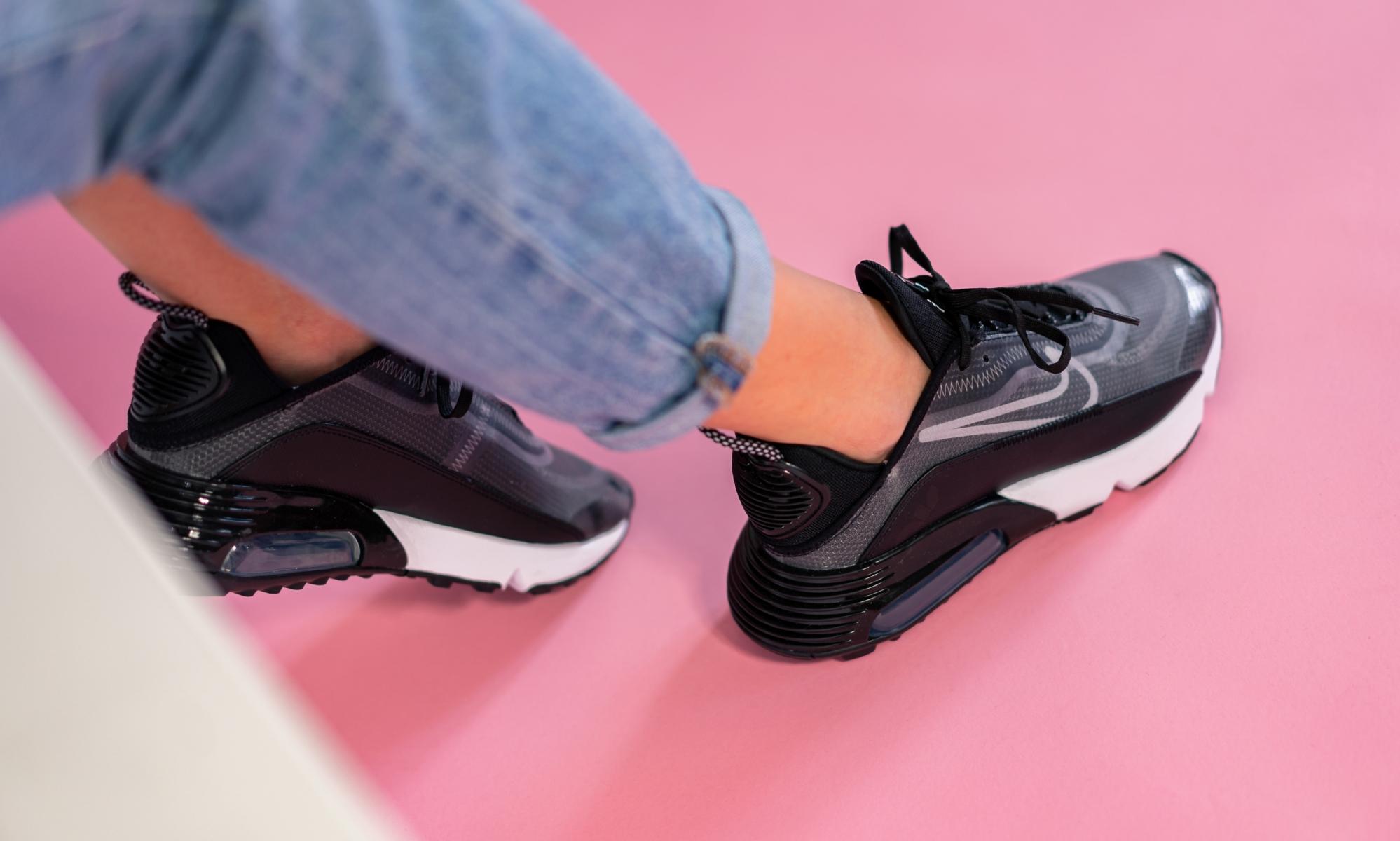 Giày Sneaker Air max 2090 black white size 39