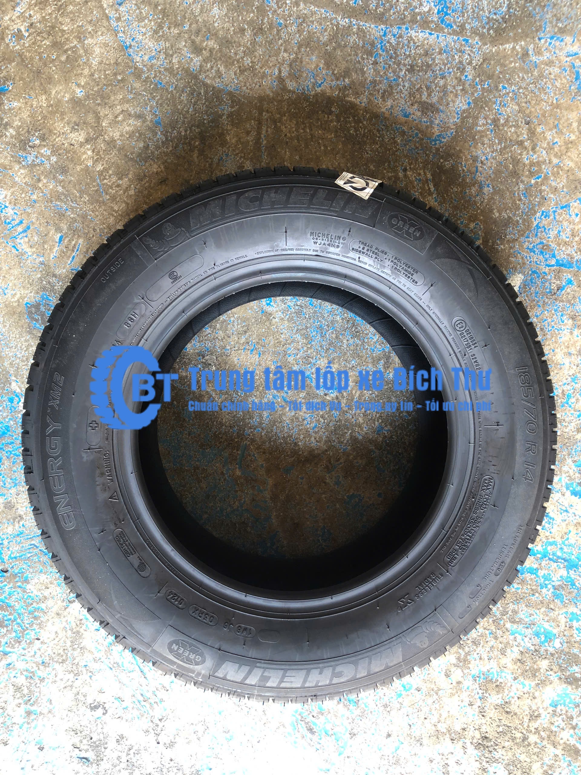 Lốp Michelin 185/70R14 XM2+