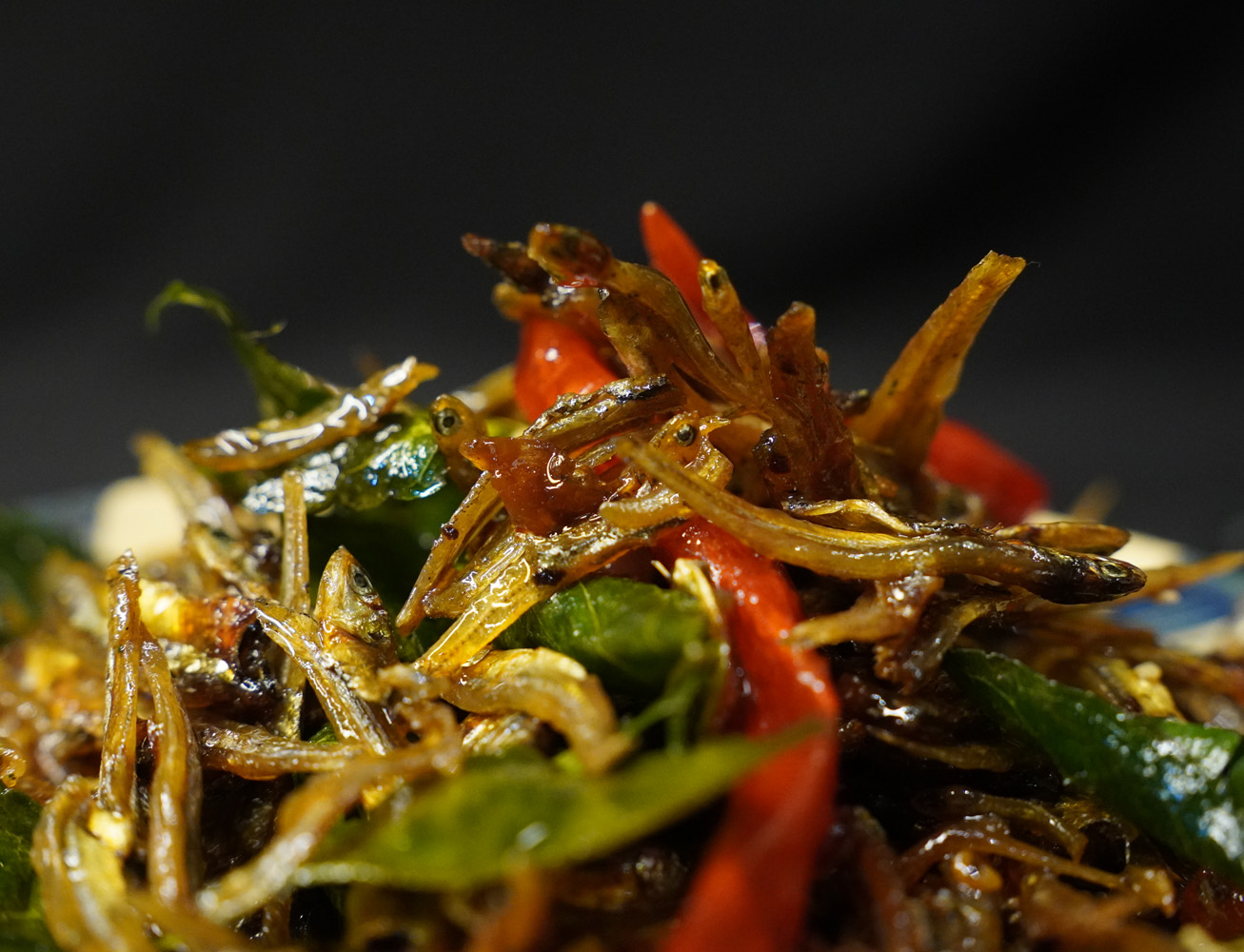 Cá Cơm Rim Lá Chanh Mặn Ngọt đậm đà - 150gram