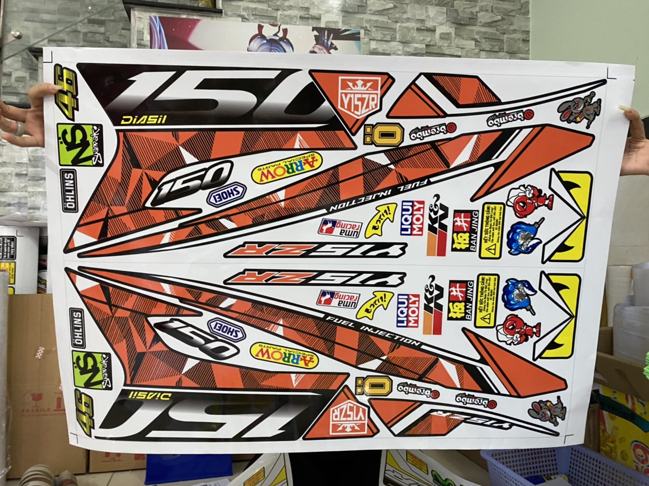 TEM RỜI EXCITER 150 ĐỎ ĐEN