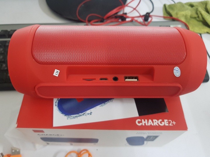 [HCM]Loa nghe nhạc bluetooth Charge 2 Cực Hay