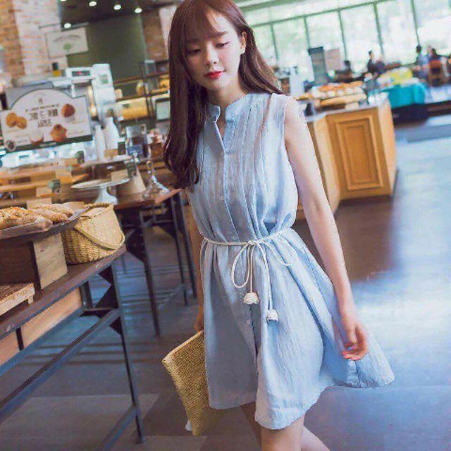Đầm xanh cổ trụ xếp li