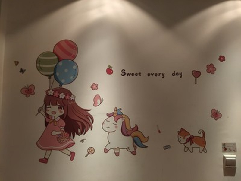 [HCM]Decal dán tường BÉ GÁI BÓNG BAY - Trang trí phòng bé - THUTHAODECOR