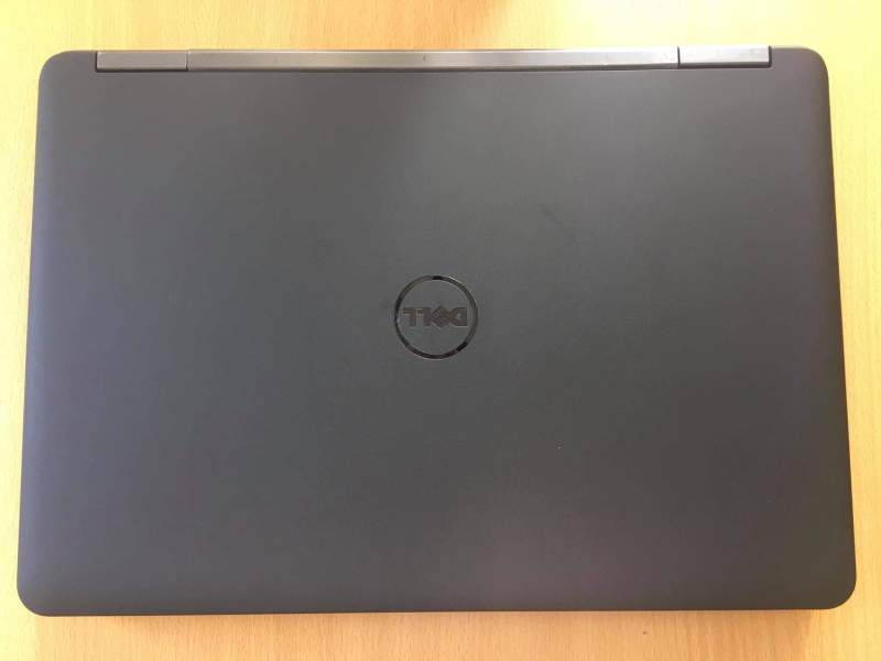 Laptop giá rẻ phục vụ online, giải trí