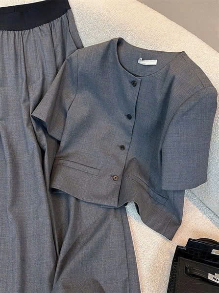 Áo khoác vest blazer suông lịch sự có đệm cầu vai đứng form túi thật tiện lợi size S M L