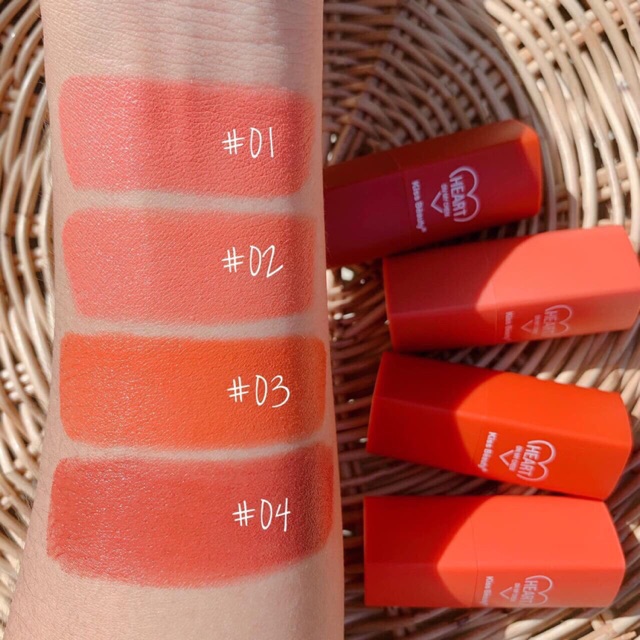 Má hồng dạng thỏi Kiss Beauty