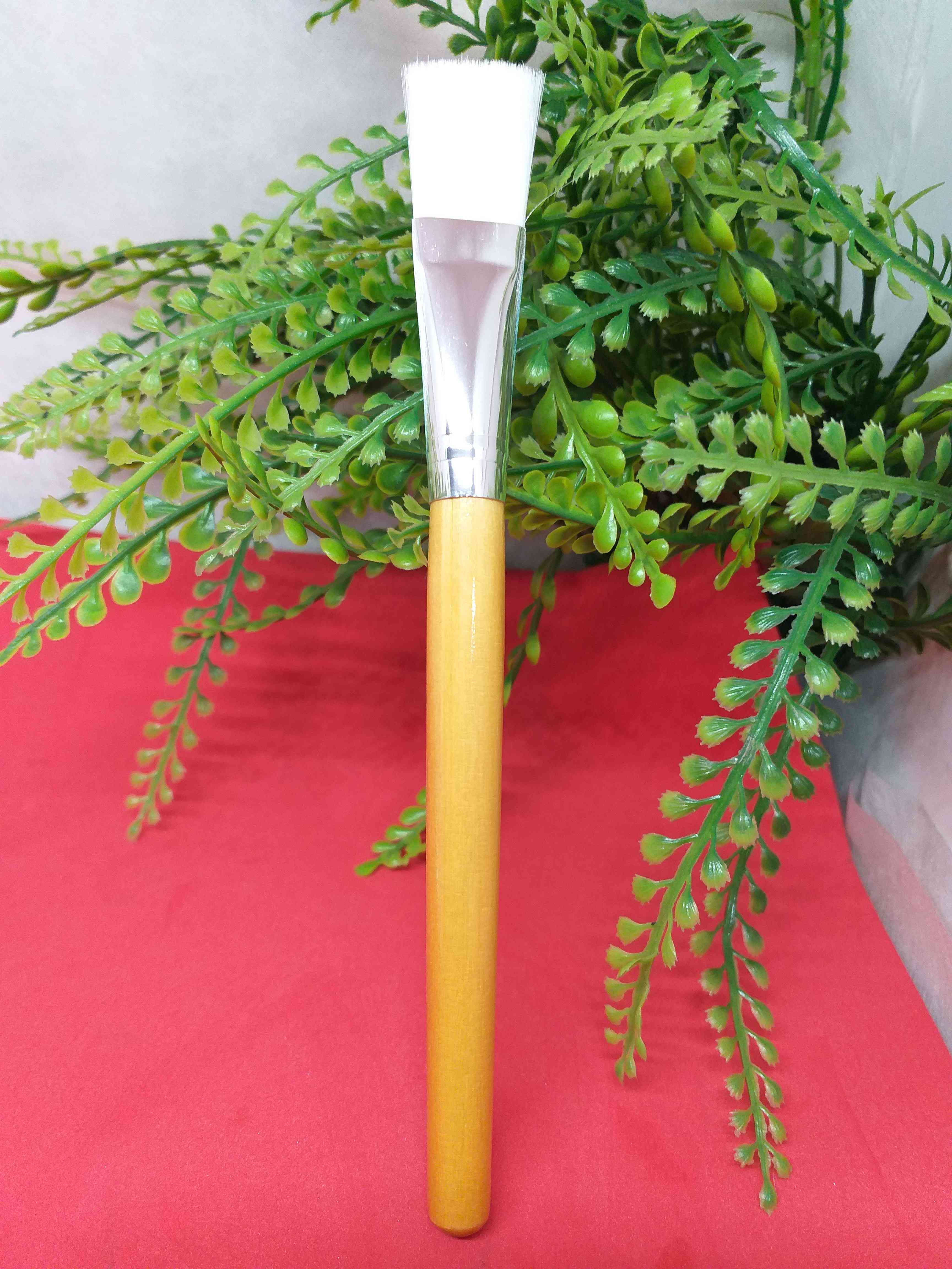 [HCM]Cọ quét mặt nạ cán gỗ cao cấp