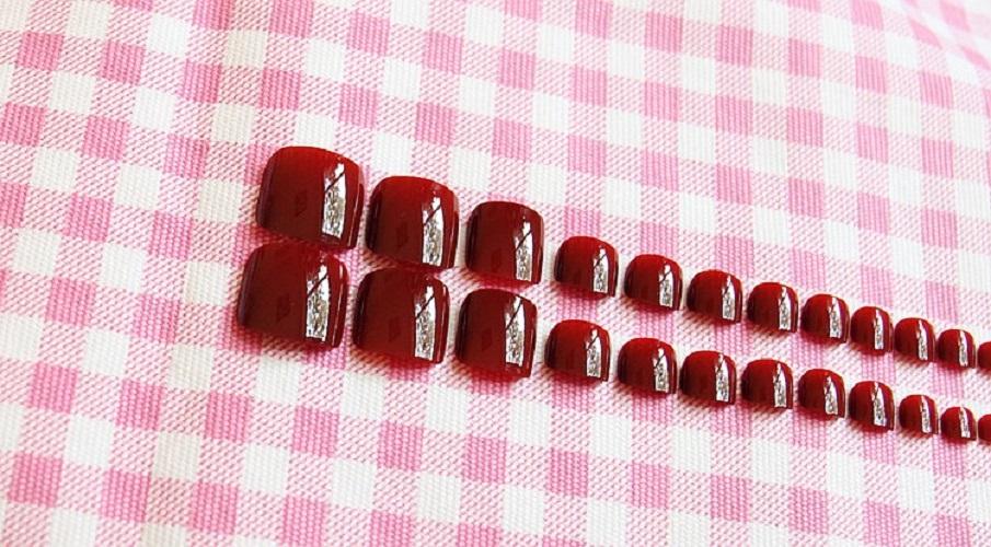 Bộ 24 Móng Chân Giả đỏ cherry (kèm keo)