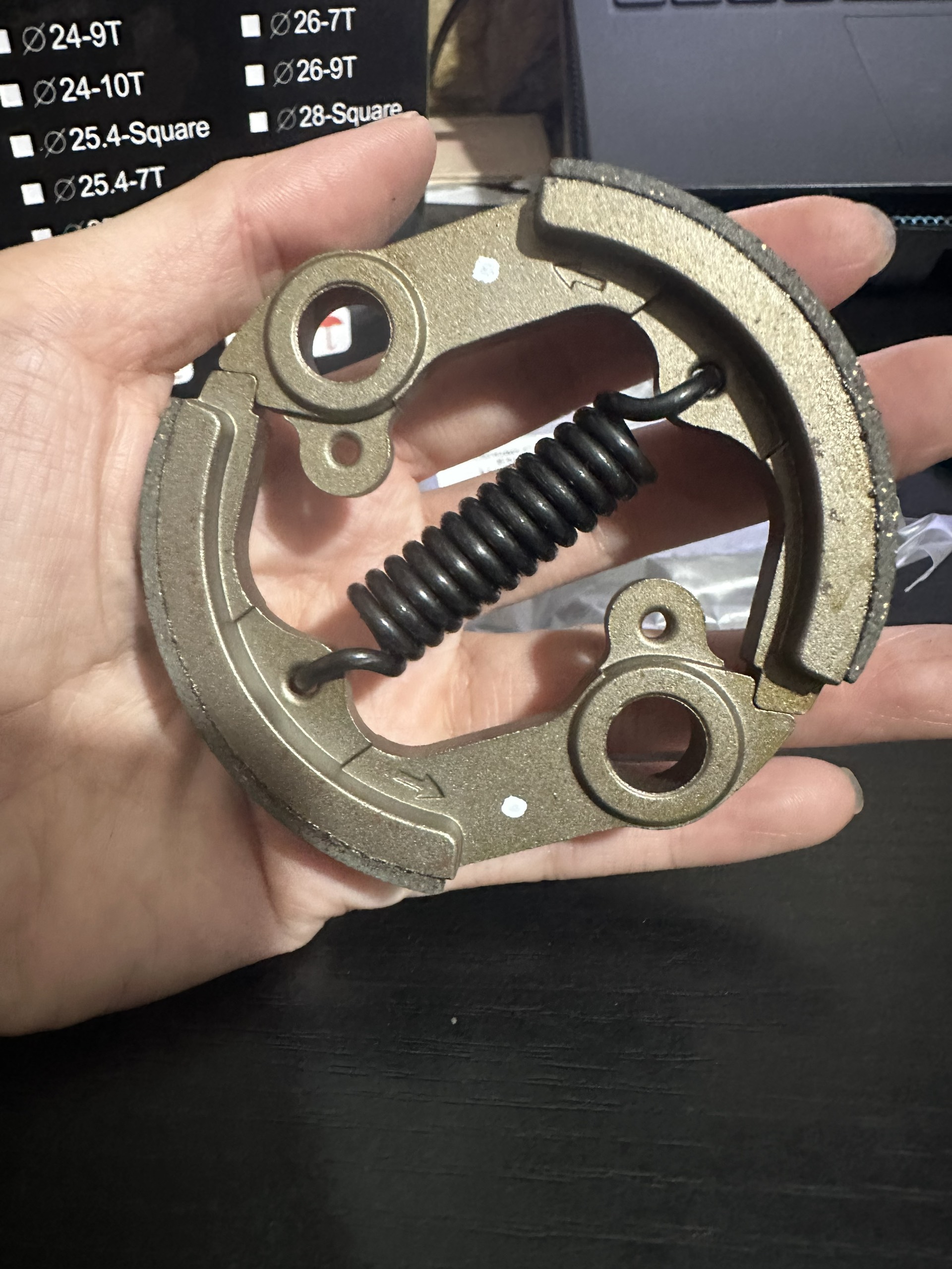 BỐ CÔN MÁY CẮT CỎ 2 THÌ 143 / 541 HUS-QVARNA