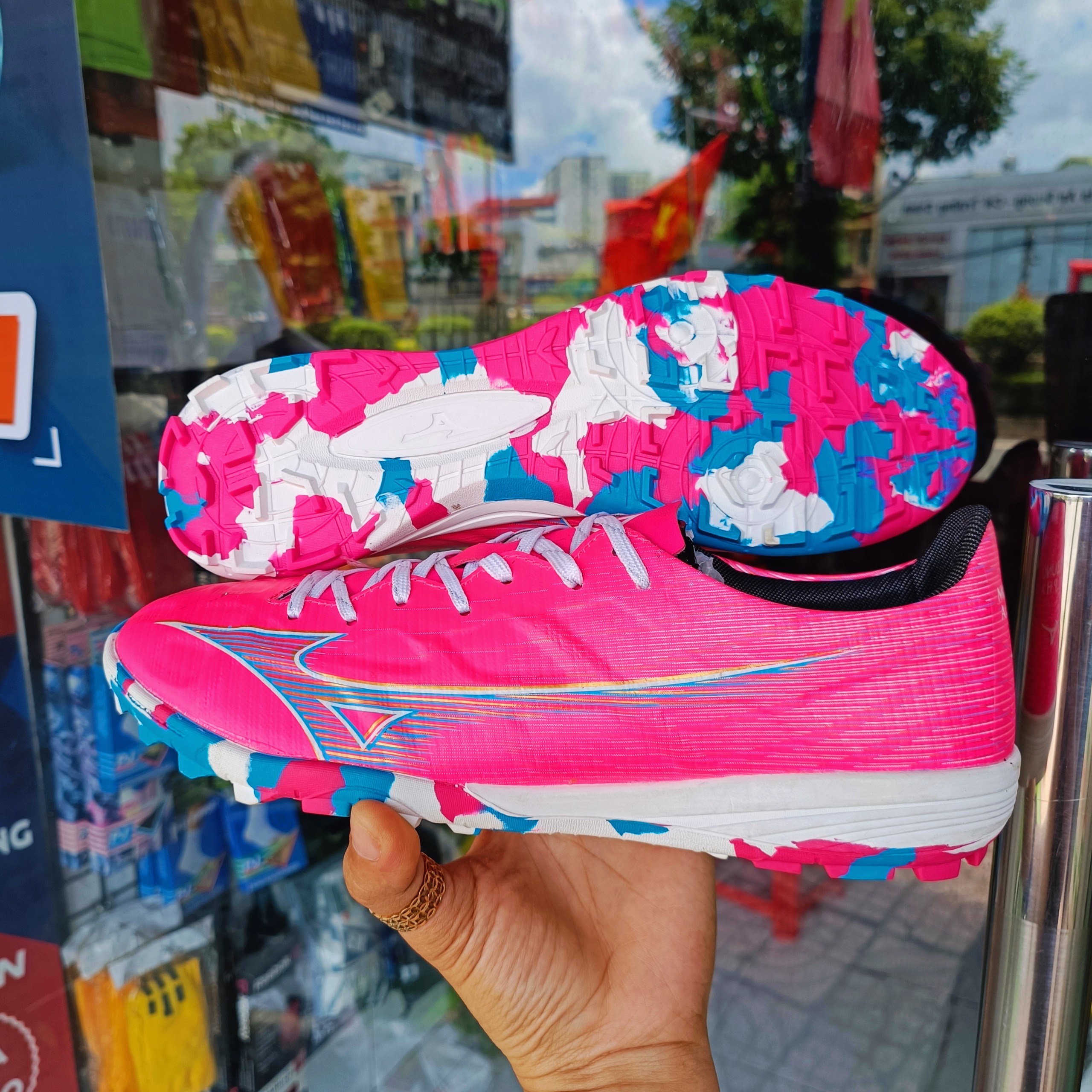 giày đá bóng mizuno alpha pro tf ( tặng Khâu đế+ tất + túi rut + hộp )