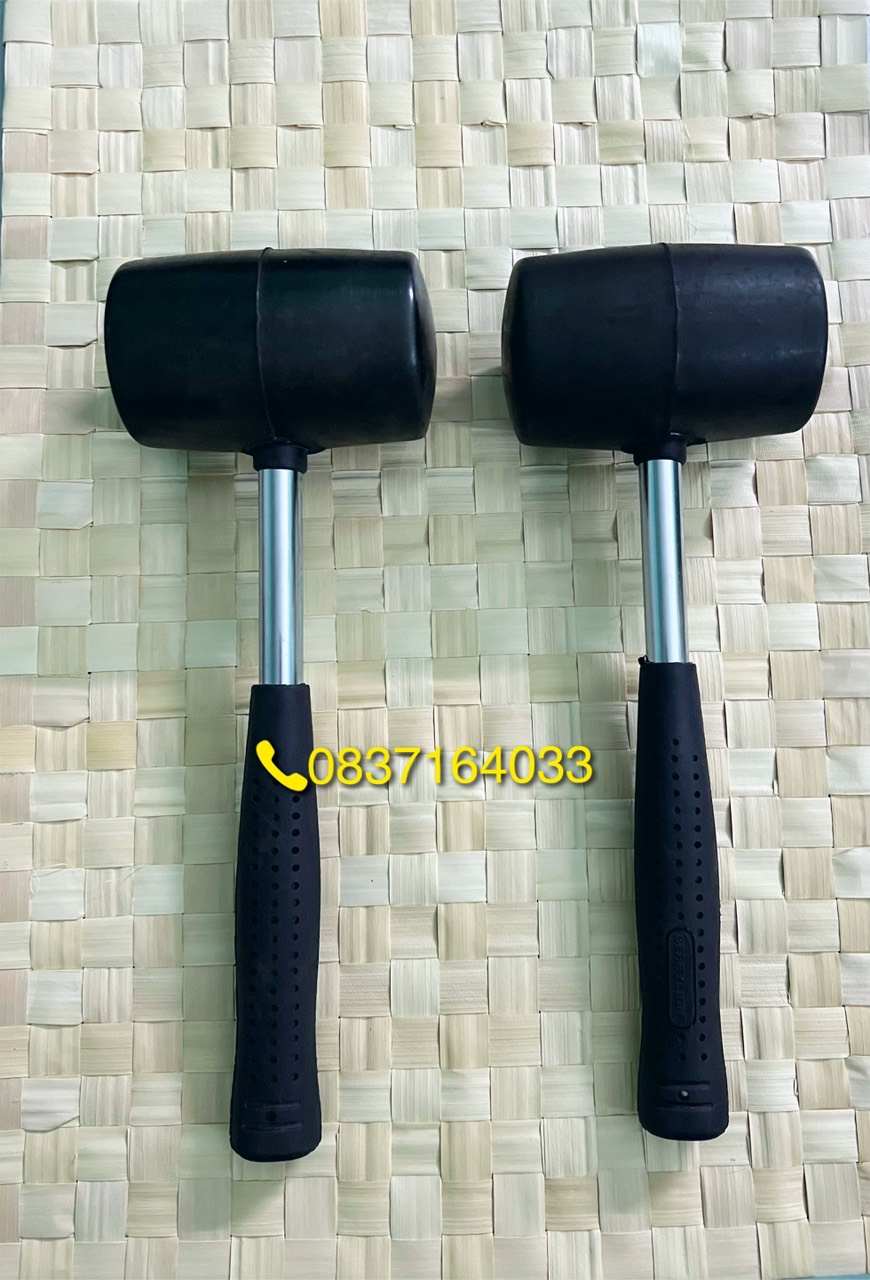 Búa cao su cán sắt Berrylion (Trung 0.5 kg)