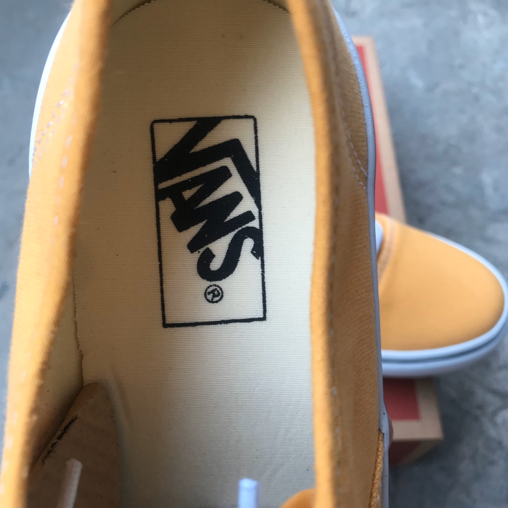 GIÀY VANS CLASSIC VÀNG (Full box + Bill)