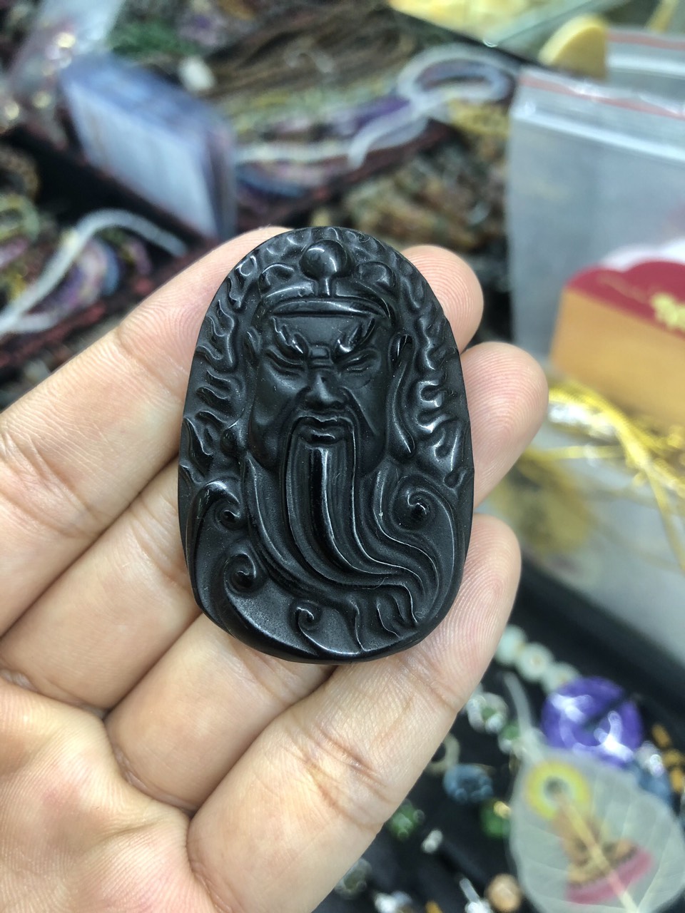 Mặt dây chuyền Quan Công phong thủy đá thạch anh đen