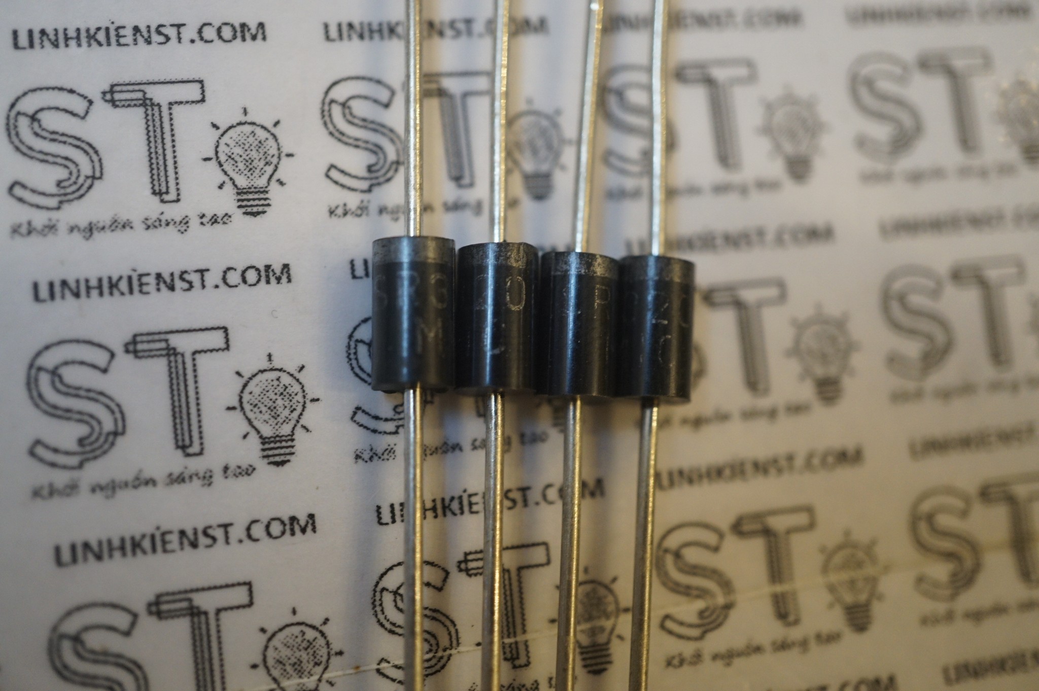Túi 5 con Diode SR3200 3200 200V 3A DO-201 mới