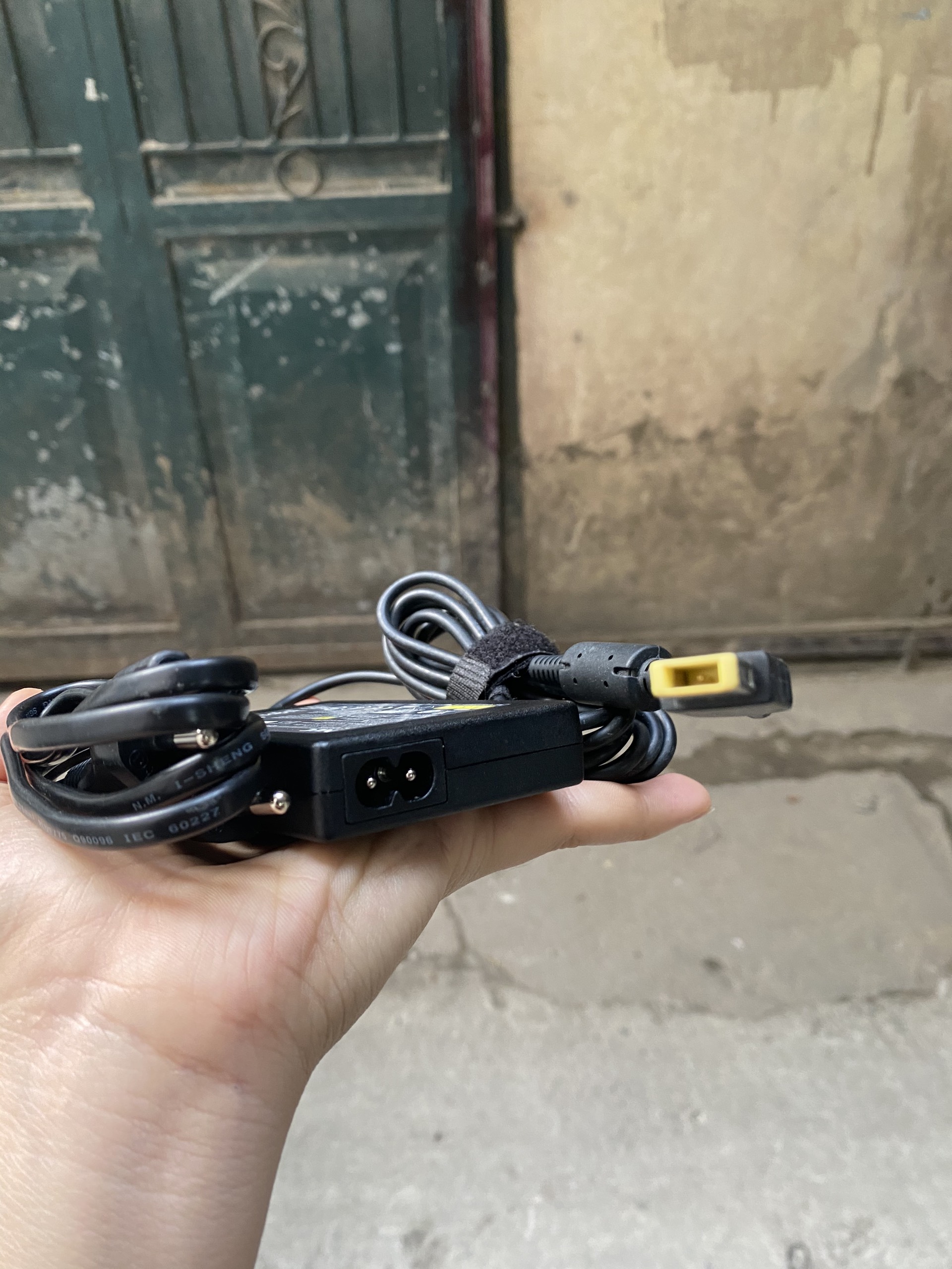 Sạc laptop Nec 20V-3.25A bản gốc