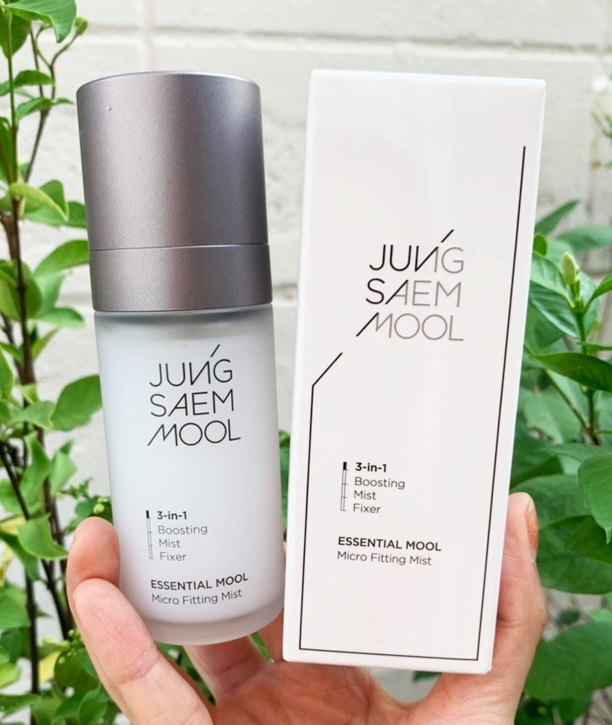 XỊT KHOÁNG CẤP ẨM 3IN1 ESSENTIAL JUNG SAEM MOOL MICRO FITTING MIST 55ML - 12341 - - Dưỡng ẩm và làm dịu da hiệu quả, mang lại làn da mềm mại, mịn màng ngay cả khi sử dụng thường xuyên.  - Phù hợp với mọi loại da, từ da dầu đến da khô, giúp kiểm soát dầu v