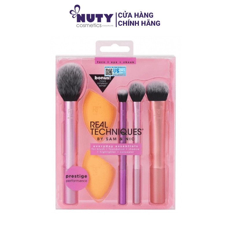 Bộ Cọ Real Techniques Everyday Essentials Plus With Bonus Miracle Complexion Sponge (4 Cọ + 2 Bông Mút)
