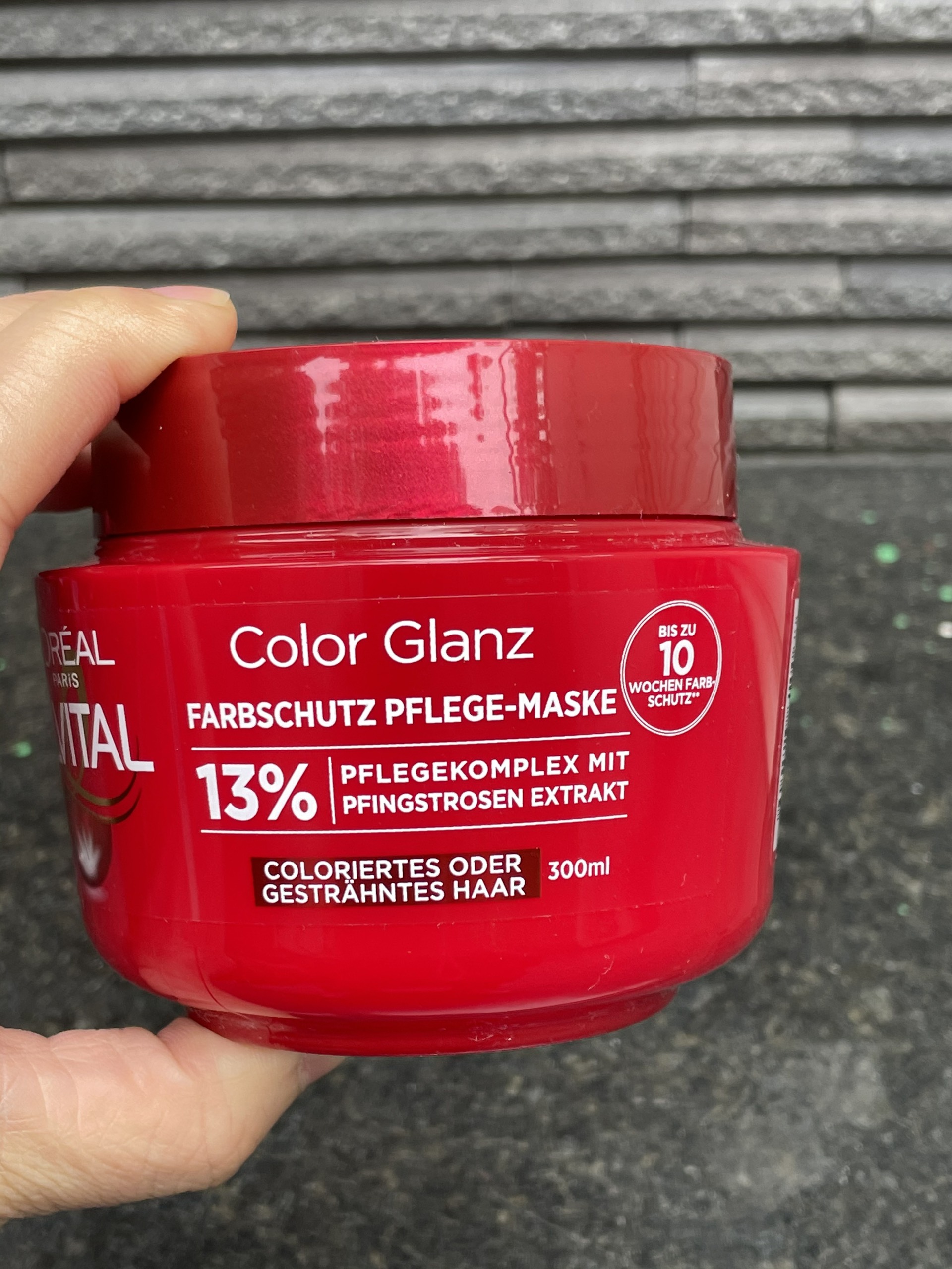 Kem ủ tóc Loreal Elvital Color – Glanz dành cho tóc nhuộm, tránh các hư tổn do hóa chất
