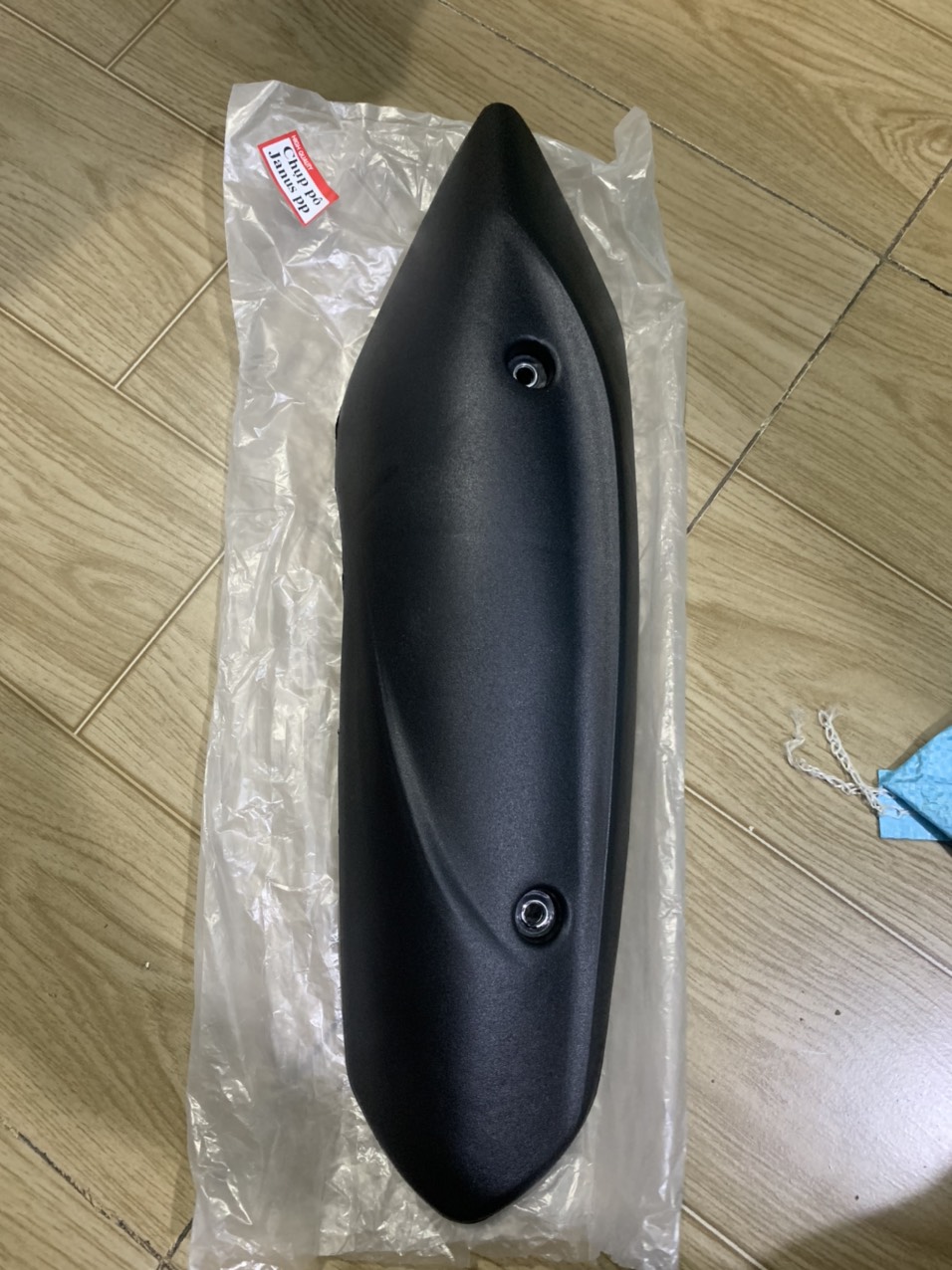 Ốp pô xe Janus giả zin