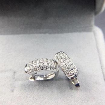 [HCM]Bông tai nữ dễ thương bông tai khoen tròn dát đá pha lê chạm xoàn đính đá sáng lấp lánh thiết kế nữ tính sang trọng Trang Sức GADO B009 - đeo đi đám cưới vô cùng quý phái (mới)