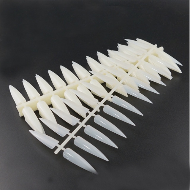 Móng vỉ nhọn-trong-đen-đục-bịch 240 móng