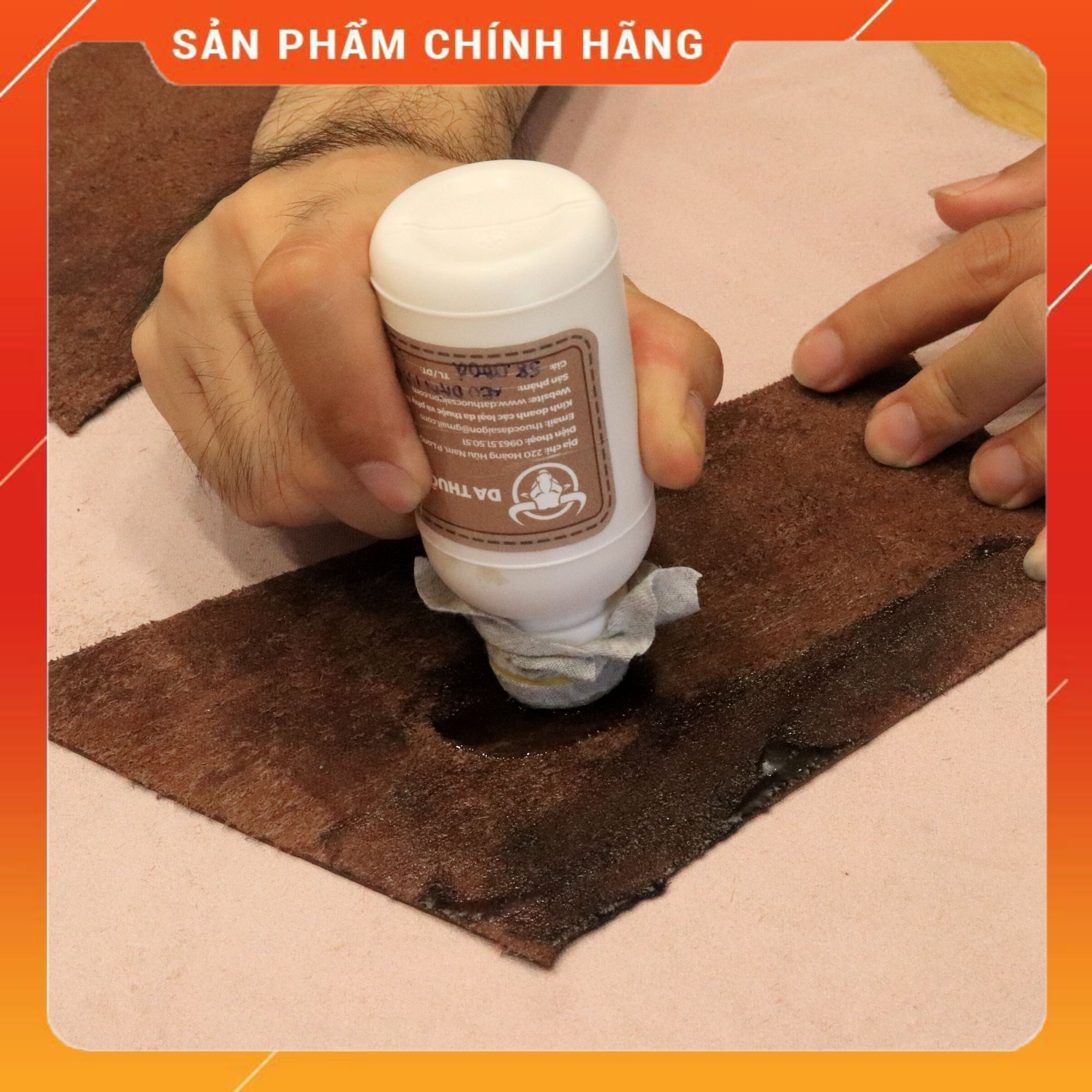 Glue for leather Loctite enter jhẩu Korea type glue dedicated to crafted in high-grade leather, độ good adhesion, do not dry hard skin after stickers