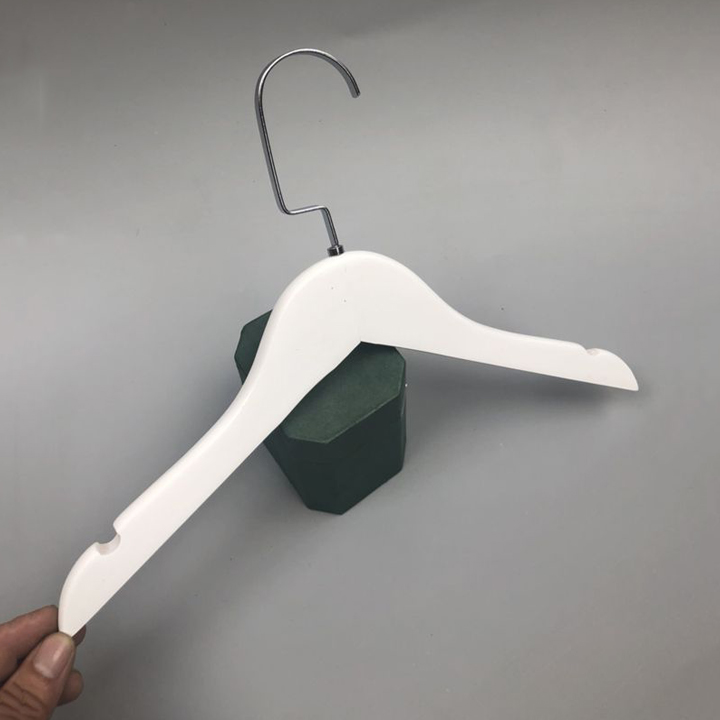 Móc Gỗ Trắng Sơn Xước KTN 32cm ( Bộ 10 Móc )