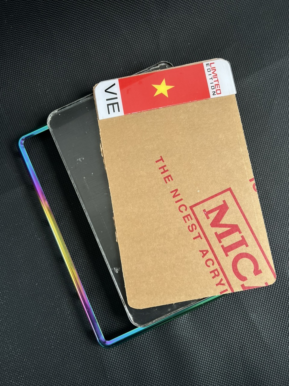 Bộ khung biển số viền titan lá cờ lắp cho các dòng xe máy wave, dream, winer, ex150, ex11, vario, fu125,...