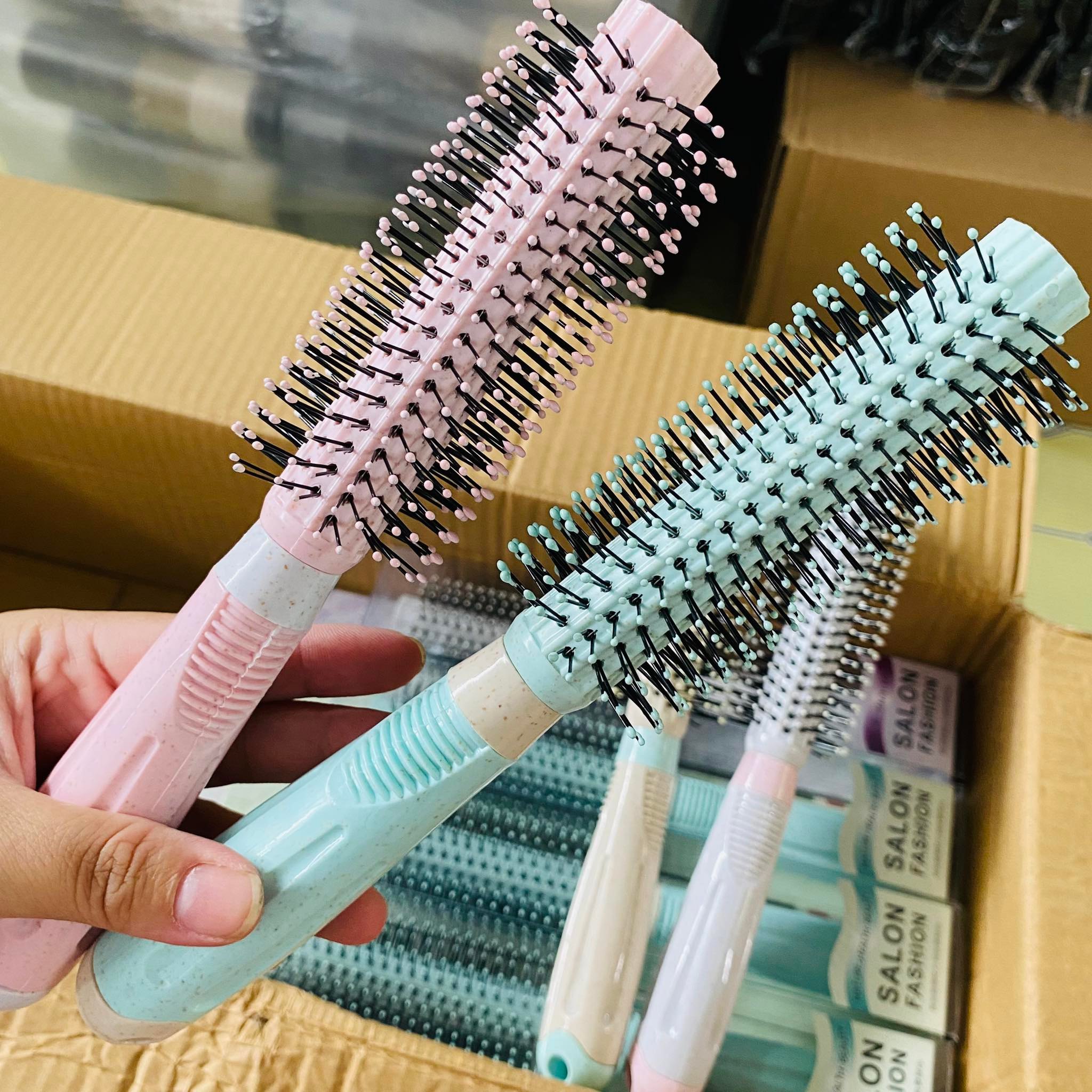 Lược cuốn tròn chải tóc đa năng Salon nhiều màu