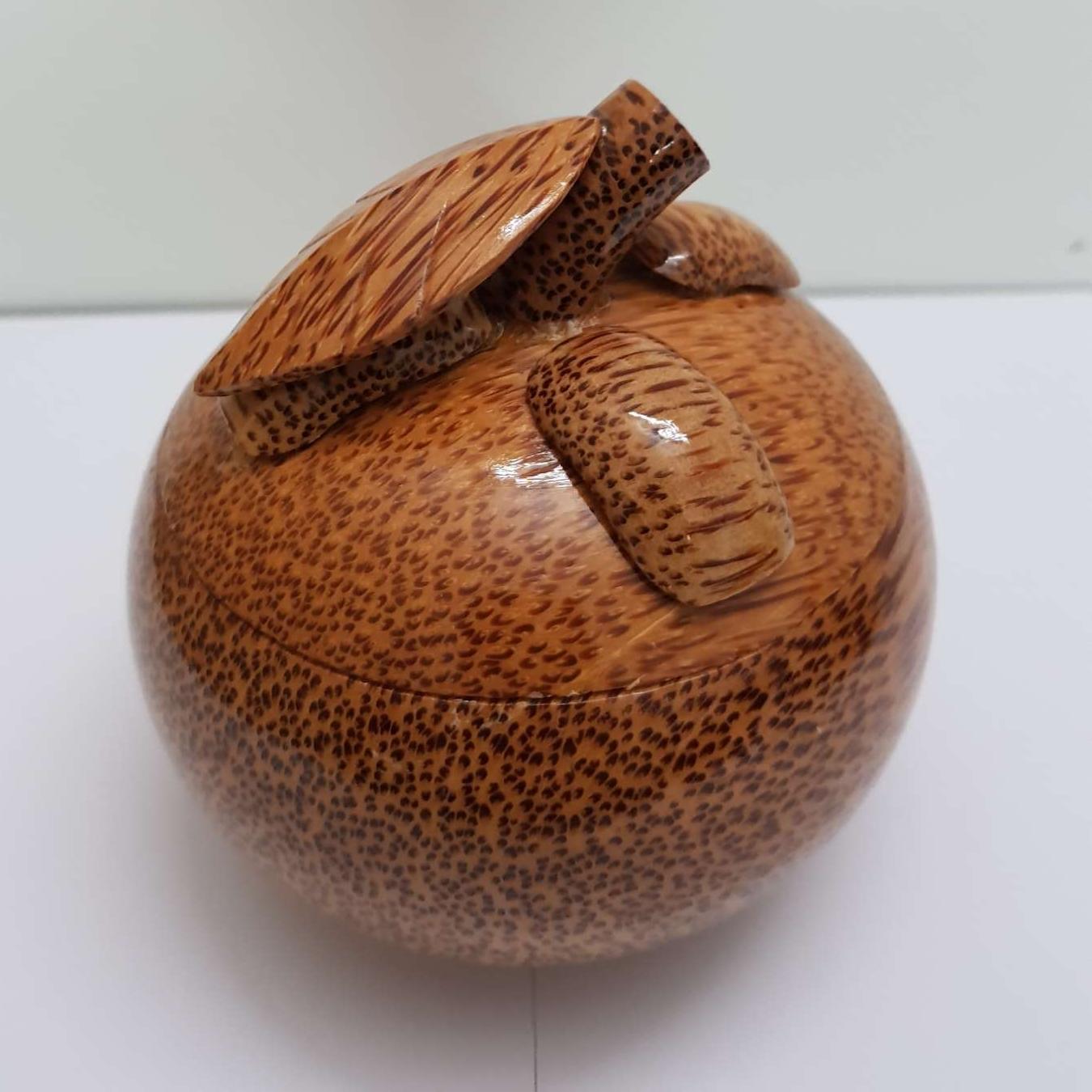 Hủ đựng kẹo gỗ dừa hình măng cụt
