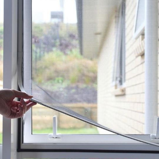 Lưới chống muỗi dán cửa sổ