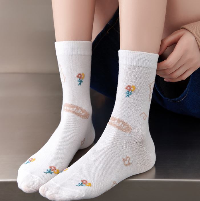 Set 5 Đôi Tất Vớ Nữ Cao Cổ Gấu Teddy