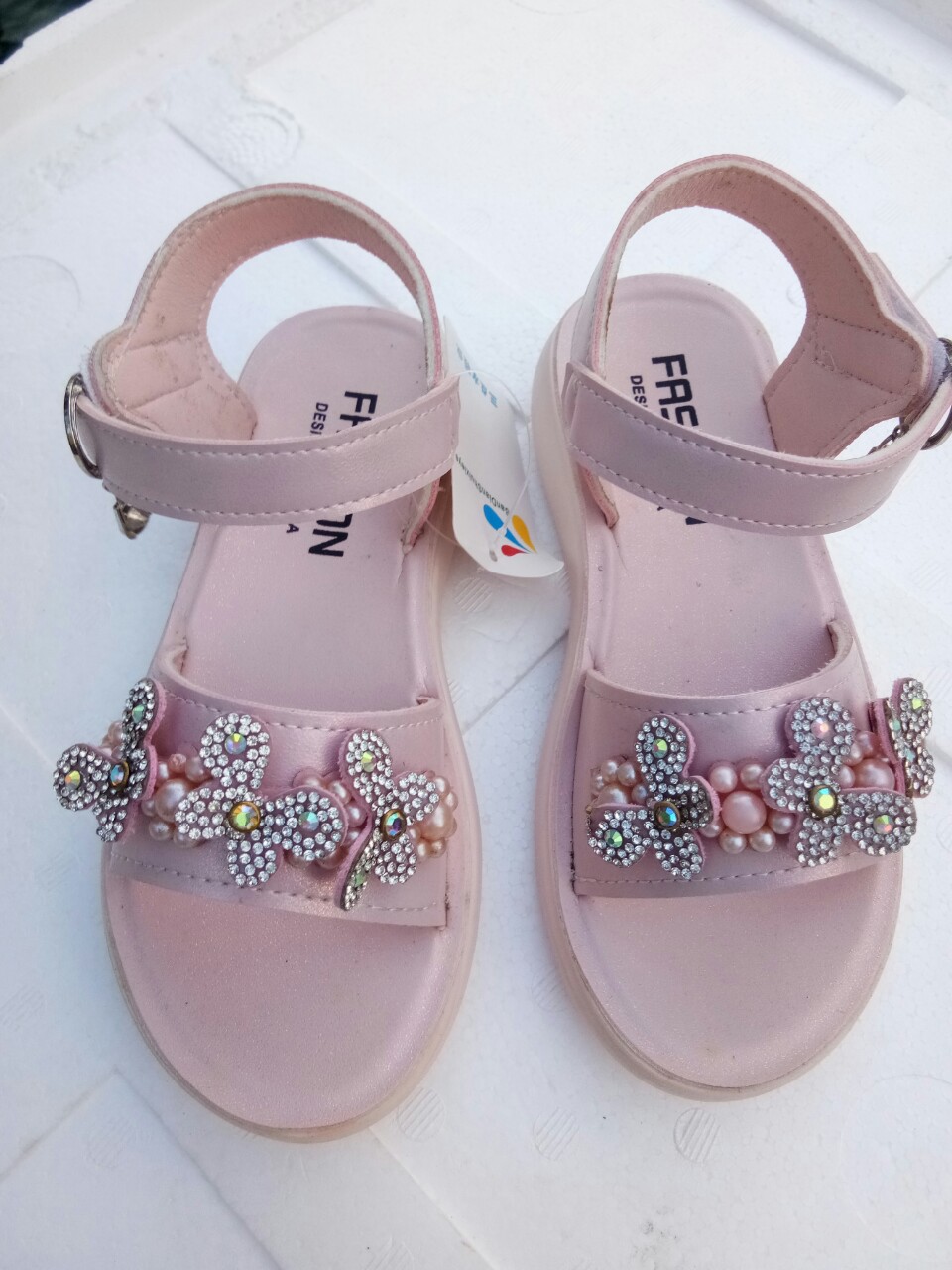 dép sandal trẻ em khâu quai
