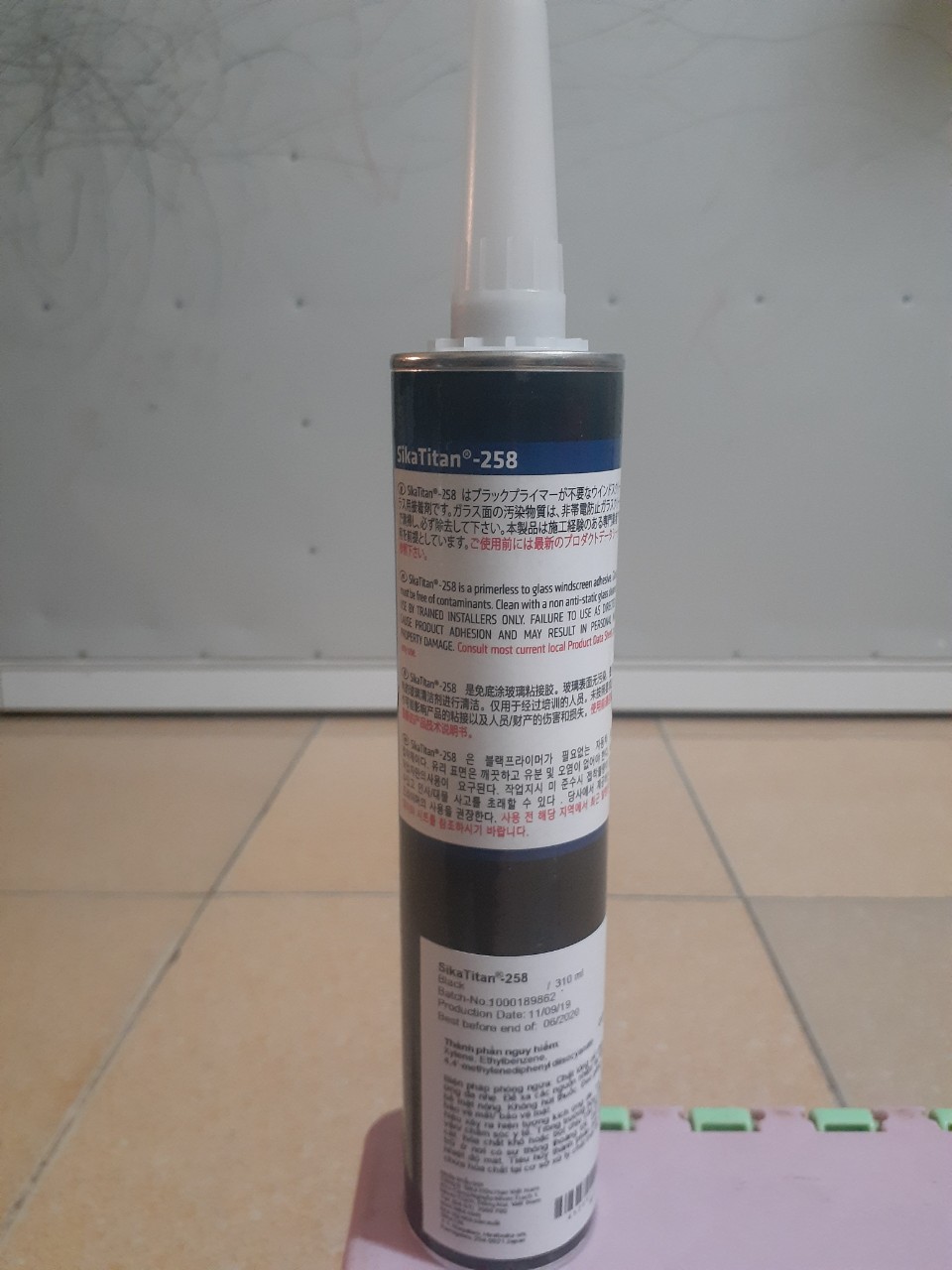 SIKA TITAN 258 310ml -  KEO DÁN KÍNH Ô TÔ (ĐEN)