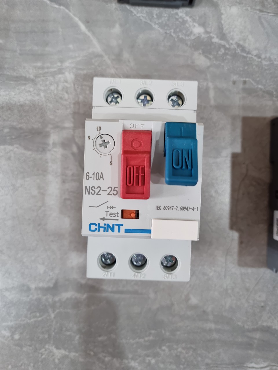 CB chỉnh dòng NS2-25 Chint