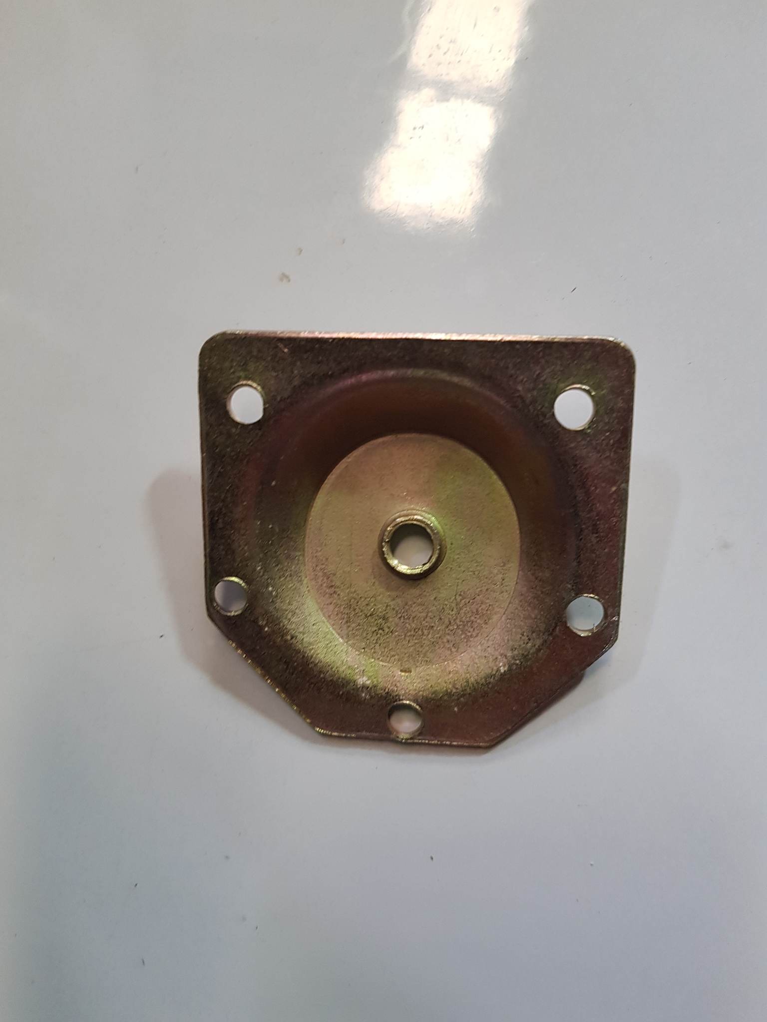 Pad sắt dạng vặn dùng cho chân gỗ cấy ốc M8