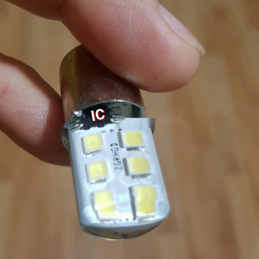 Bóng đèn Chớp khi phanh 12 led có IC