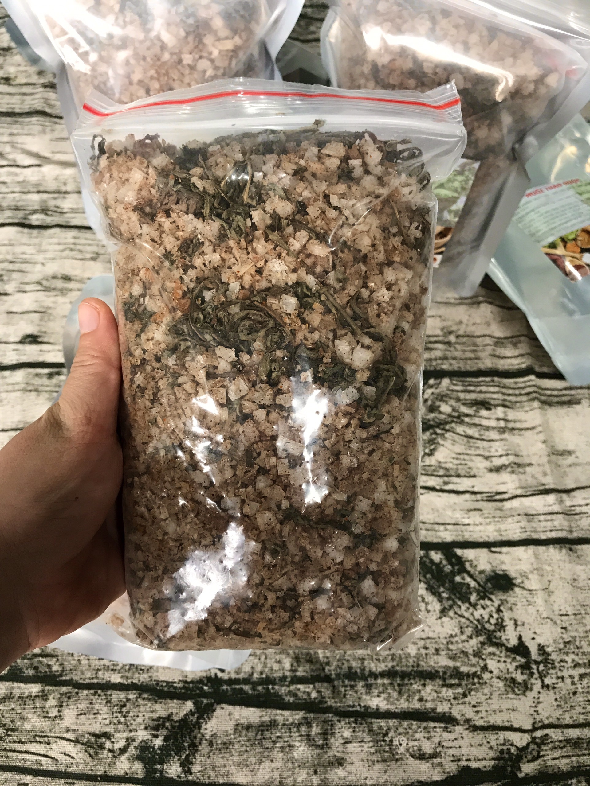 Muối thảo dược chườm bụng sau sinh(800gr/bịch)