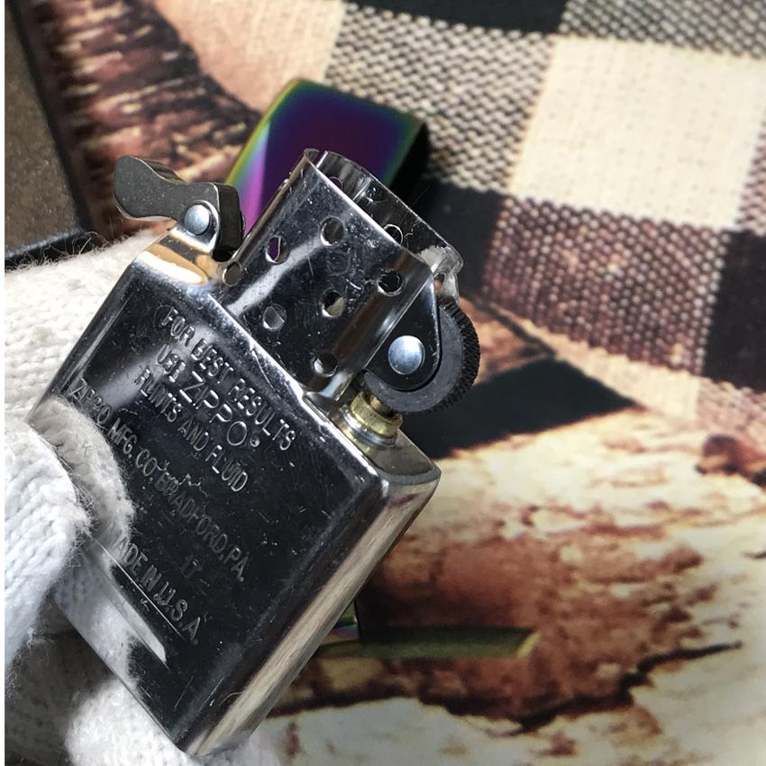 Zippo Spectrum (bảy màu) (không bao gồm xăng)