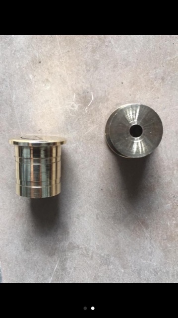 Chân đồng clemon ( giá 1c )